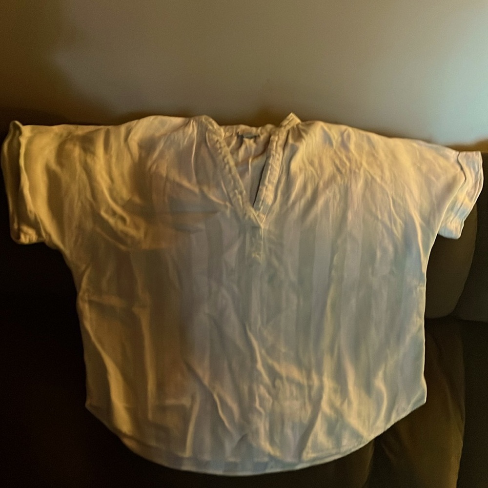 A New Day Women’s V-Neck Top Mint Green & White Cuffed Short Sleeves Size XL
